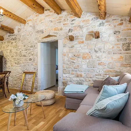 Vila Sole Villa *